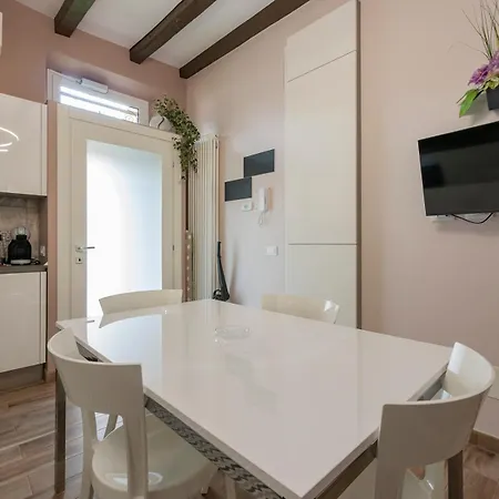 I-host - Imbonati 6 Apartament *