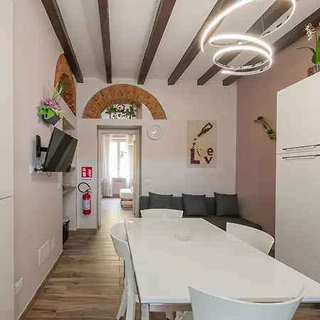 Apartament I-host - Imbonati 6 *