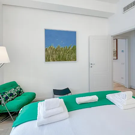 Santa Croce - 10 Mins From Duomo