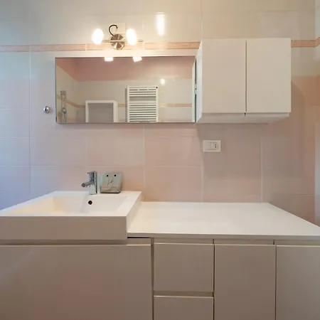 Apartament I-host - Certosa 92 *