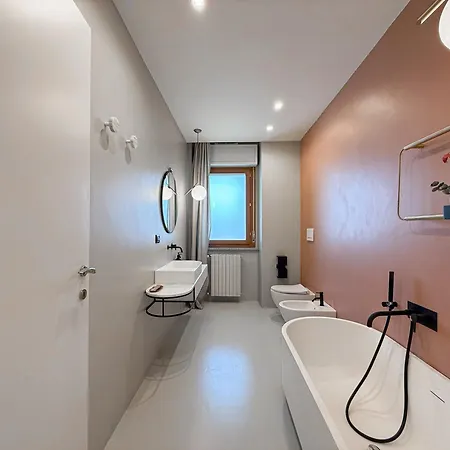 80m2, 7 Piano, Bilocale Con 2 Terrazze E 2 Bagni 公寓 米兰