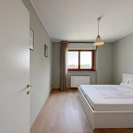 80m2, 7 Piano, Bilocale Con 2 Terrazze E 2 Bagni 公寓