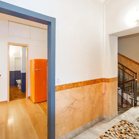 Youhosty - Arco Della Pace