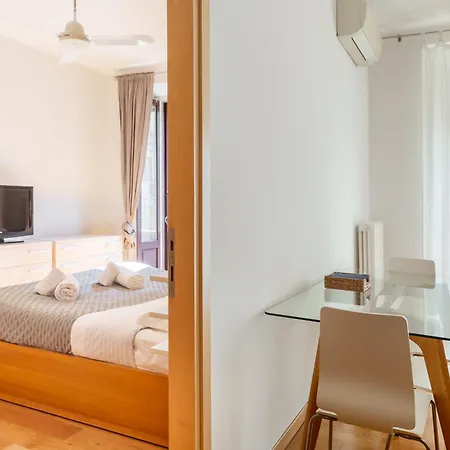 Apartament Youhosty - Arco Della Pace Mediolan