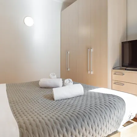 Apartament Youhosty - Arco Della Pace *