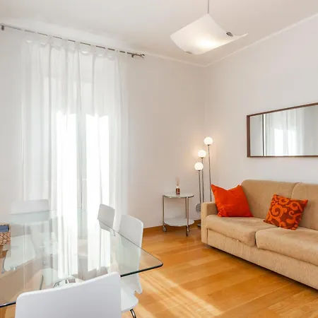 Youhosty - Arco Della Pace Apartament
