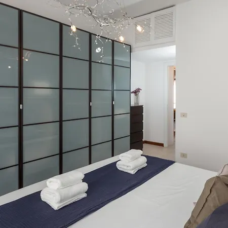 The Golden Floor - New Bright