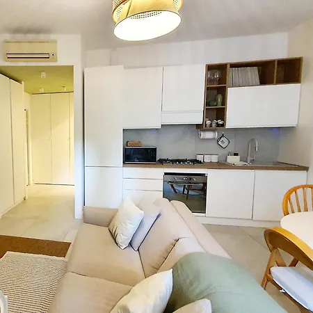 Apartment - Cozy & Connected