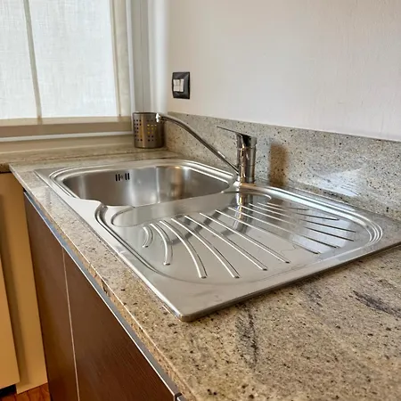 Lr Deluxe - Savoia 3 - Repubblica ミラノ