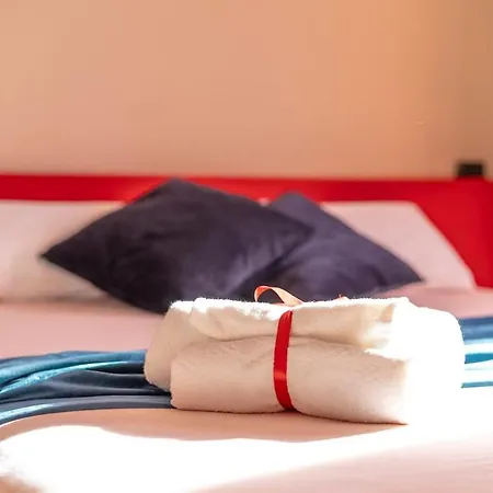 Free Private Parking Available Apartment Milan