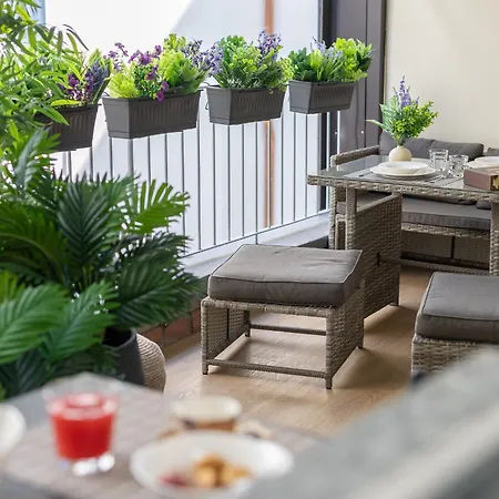 Апартаменты Sunny With Terrace In Center By Rentopolis Милан