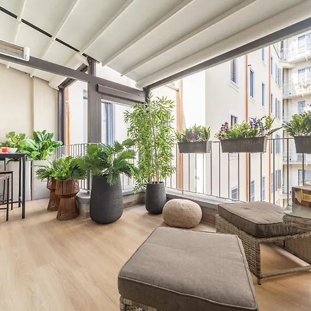 Sunny With Terrace In Center By Rentopolis Апартаменты *