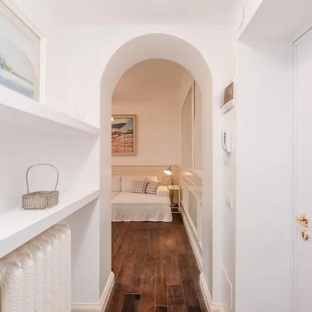 Contempora - Refined And Bright One-bedroom Near Metro M4 - Dateo Апартаменты Милан