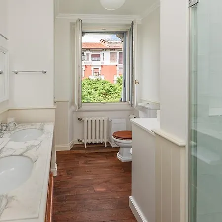 Contempora - Refined And Bright One-bedroom Near Metro M4 - Dateo *