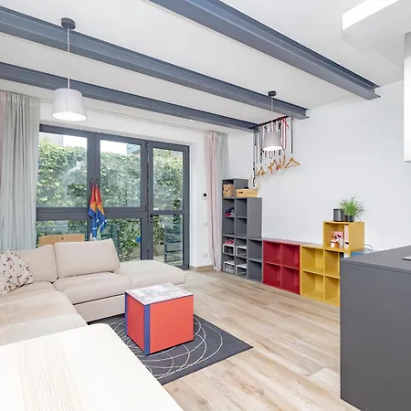 Homi Premium Loft - Near Isola District Apartment