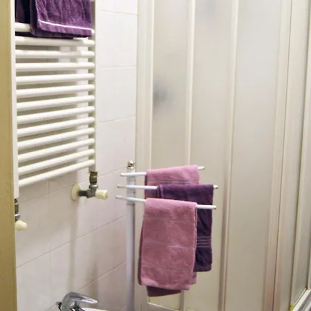 Cozy Loft In The Heart Of *