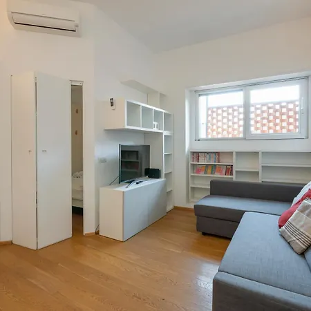 Sant'agostino-centro Near M2 Apartamento Milão