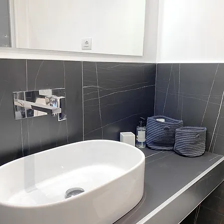 Cardano - 5 Minuti Dalla Stazione