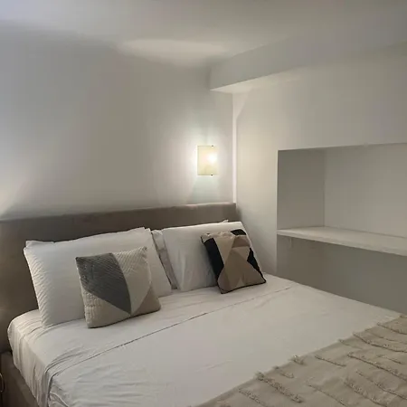 Reginamilanobnb In Porta Romana * Milão