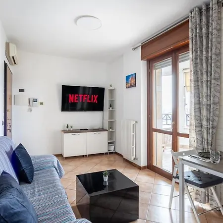 Apartment Brenta F Prada Free Private Parking & Terrace Milan