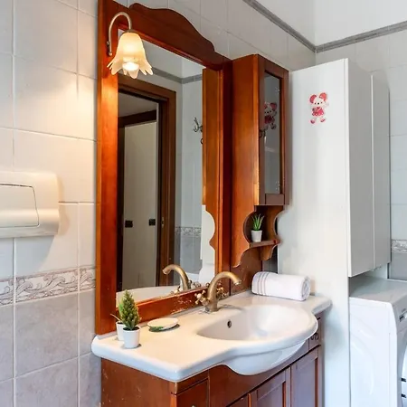 Brenta F Prada Free Private Parking & Terrace Milan