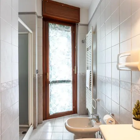 Apartment Brenta F Prada Free Private Parking & Terrace Milan