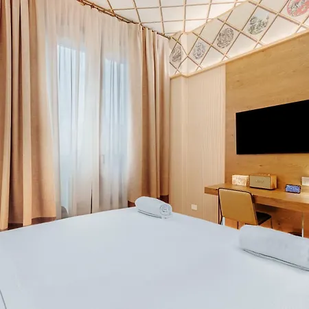 Qc Porta Romana Отель 4*