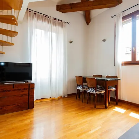 Ingegnoli1 Bright Floor By Hospity Appartement