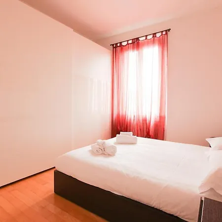 La Casa Di Moreno - Elegant In Corso Vercelli 公寓 *