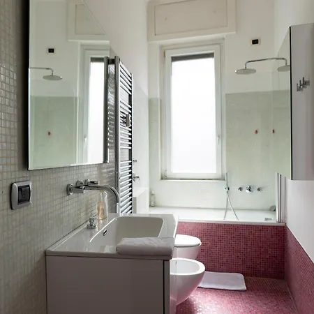 Bright House Center On Subway Lines 1,2 &3 * Milano