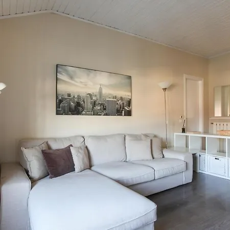 Charming In The Heart Of Navigli * Mediolan