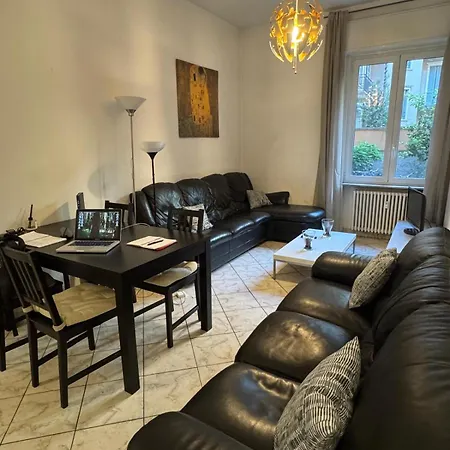 Penzion In Elegant Close To The Center *