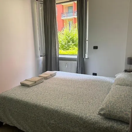 Penzion In Elegant Close To The Center *