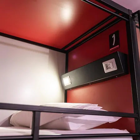 Hostel Yellowsquare *