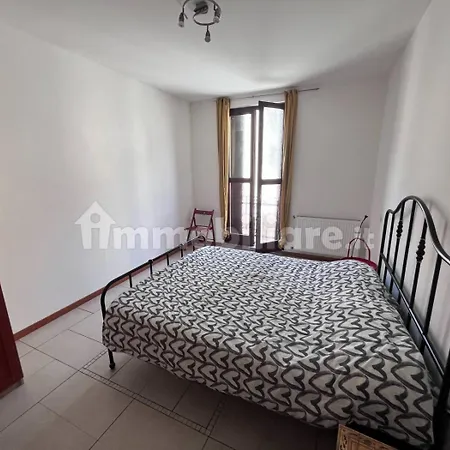 Apartment Governo Provvisorio House