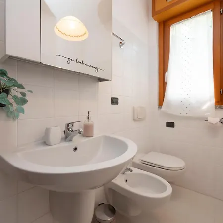 Lägenhet Spazio Breda - Free Parking, Private Garage, Metro M1, Balcony, 4 Guests
