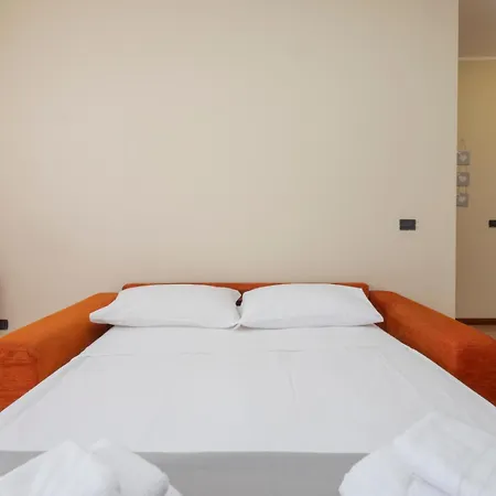 Spazio Breda - Free Parking, Private Garage, Metro M1, Balcony, 4 Guests *