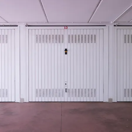 Spazio Breda - Free Parking, Private Garage, Metro M1, Balcony 公寓