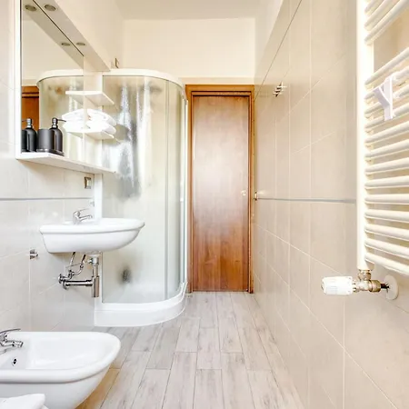 Just Urban Stays - Luminoso Bilocale Zona Solari - 2 Min Metro M4