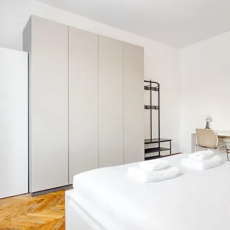 Just Urban Stays - Luminoso Bilocale Zona Solari - 2 Min Metro M4 *