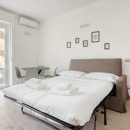 Just Urban Stays - Luminoso Bilocale Zona Solari - 2 Min Metro M4 アパート *