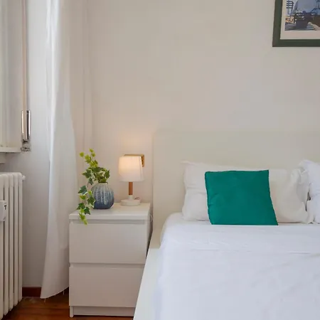 Appartement Moscova Dream - Bright And Quiet 5th Floor *