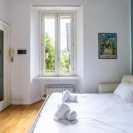 Ugolini 29 * Mediolan