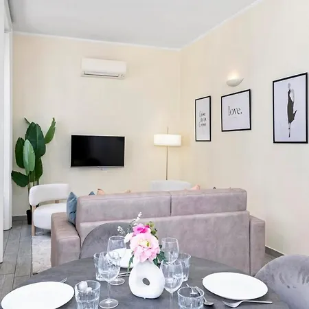 Vista Corso Buenos Aires 2 Bedroom Penthouse By Keyhost * Milano