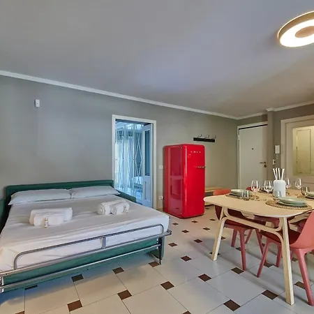 Navigli - Di Classe Con Terrazza Appartement Milaan