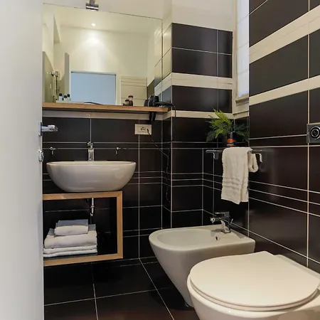 The Rent - Near Porta Romana Appartamento