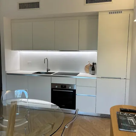 Bright With Balcony - Navigli דירה *