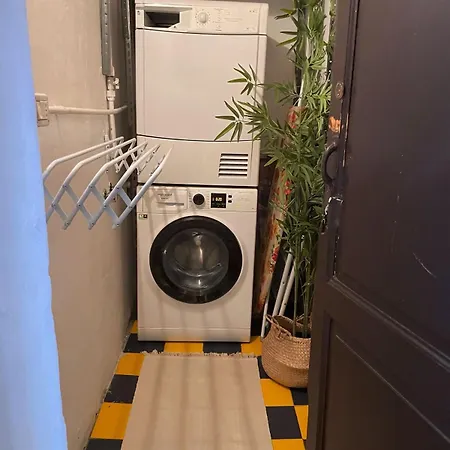 Sunny Balcony In Porta Romana Apartament