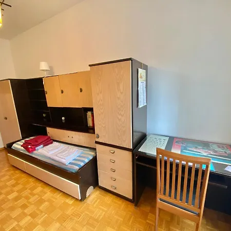 Apartment Beada Home, A Pochi Passi Dal Centro Storico Di E Da Navigli, Con Fermata Metropolitana A Pochi Passi! *