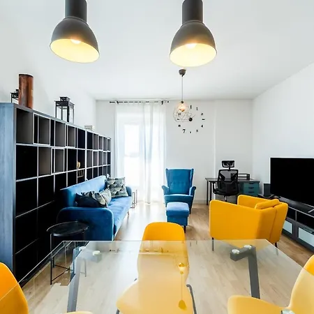 Appartement Large With Private Balcony And Workspace Milan